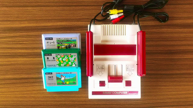 ファミコン (前期型) に穴を開けずに AV 化と縦縞対策をしてみる【追記あり】